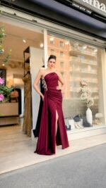 Abito sirena monospalla con strass e spacco - elegante per diciottesimo, testimone e invitata - immagine 2